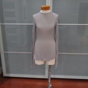 Riller & Fount Long Sleeve Gray Mesh Shirt